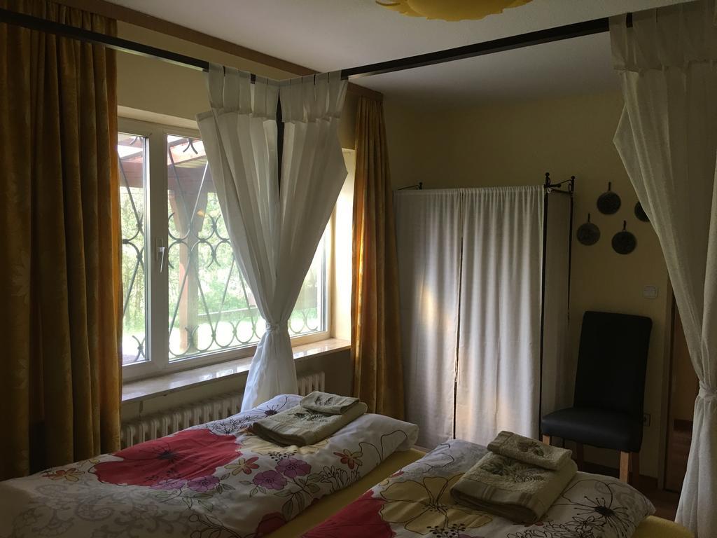 Large Wuerzburg Apartment Dış mekan fotoğraf